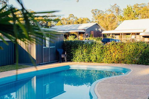 Hermitage Lodge - Tourism Gold Coast 3