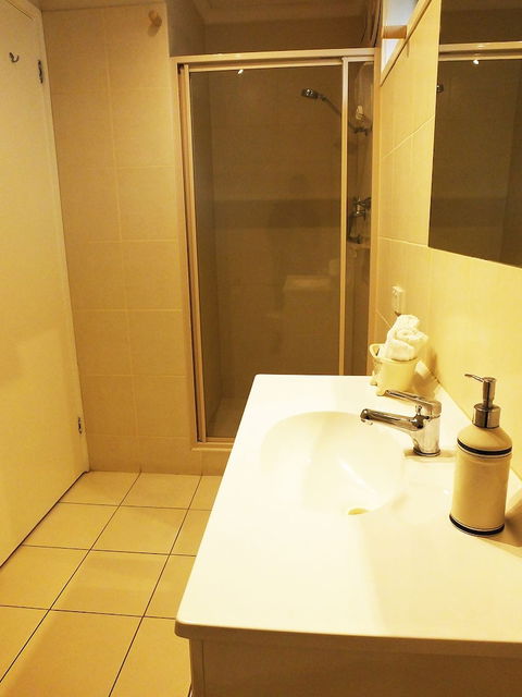 Edinburgh Motor Inn - Tourism Gold Coast 4
