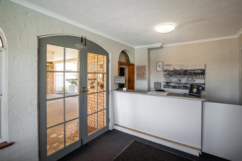 SureStay Hotel By Best Western Blue Diamond Motor Inn - Gold Coast 6