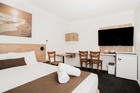 Caribbean Motel - Tourism Gold Coast 1
