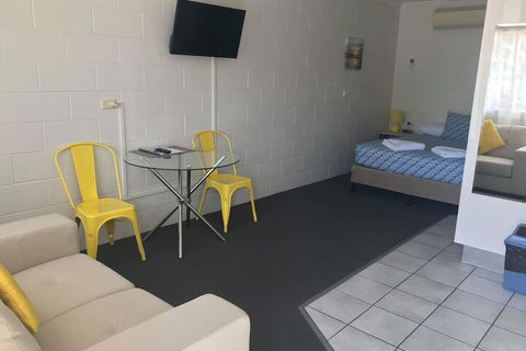 Top Spot Motel - Tourism Gold Coast 7