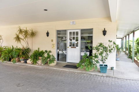 Pioneer Motel - Tourism Gold Coast 6