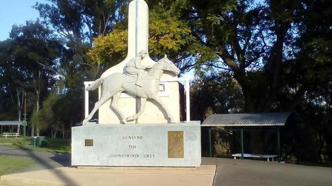 Pioneer Motel - Tourism Gold Coast 3