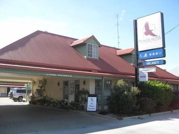 Pioneer Motel - Tourism Gold Coast 2