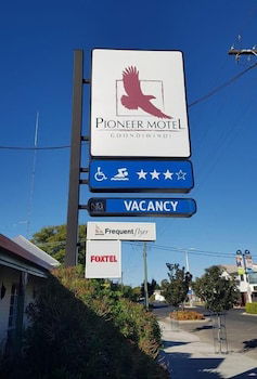 Pioneer Motel - Tourism Gold Coast 5