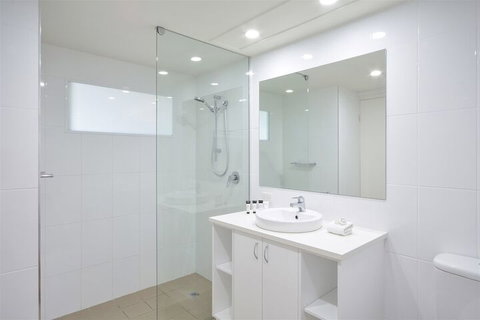 Beach Lodges - Tourism Gold Coast 1