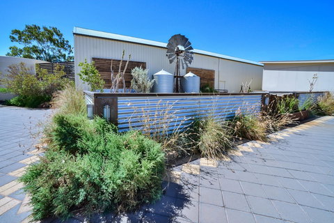 Comfort Inn & Suites Augusta Westside - Gold Coast 3