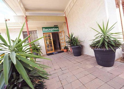 Comfort Hotel Parklands Calliope - Tourism Gold Coast 0