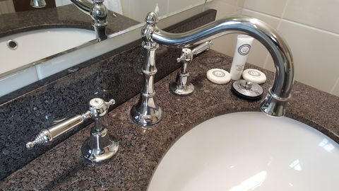 Victoria House Motor Inn - Tourism Gold Coast 3