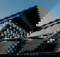 Highlander Hotel - Tourism Gold Coast