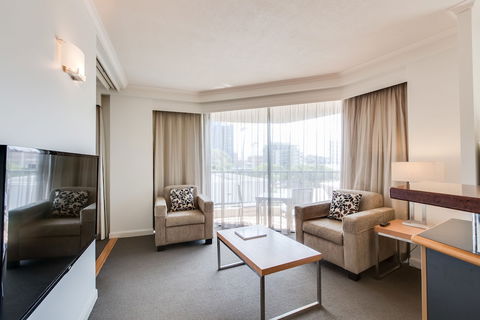 Central Cosmo Apartments - Tourism Gold Coast 6