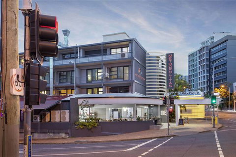 The Metropolitan Springhill - Tourism Gold Coast 2