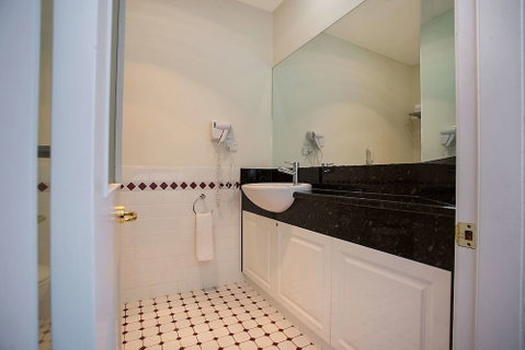 Quality Hotel Bentinck - Tourism Gold Coast 6