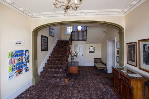 Quality Hotel Bentinck - Tourism Gold Coast 4