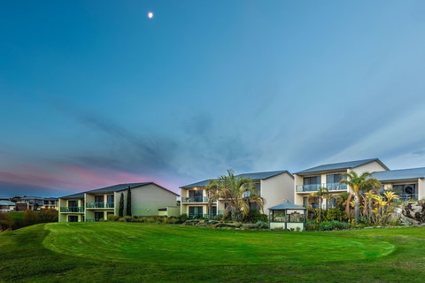 McCracken Country Club - Tourism Gold Coast 1