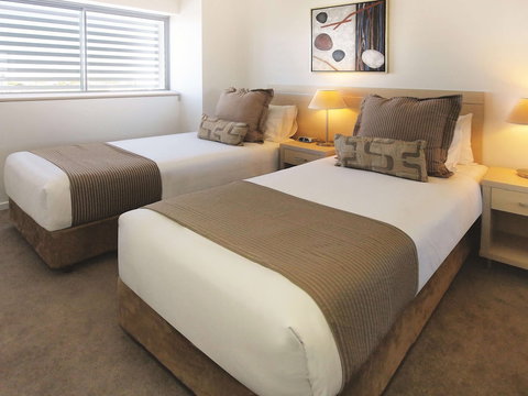 Oaks Townsville Gateway Suites - Tourism Gold Coast 5