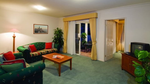 Royal Woods Resort - Tourism Gold Coast 5