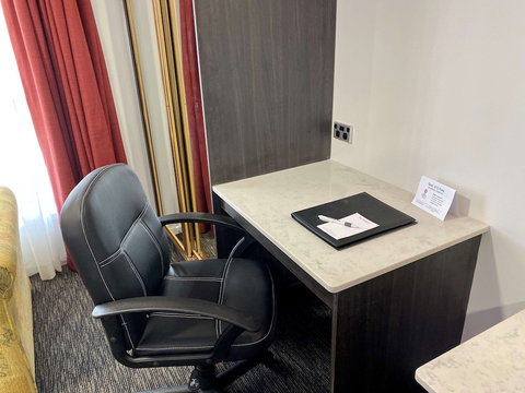 Best Western Plus All Settlers Motor Inn - Tourism Gold Coast 5