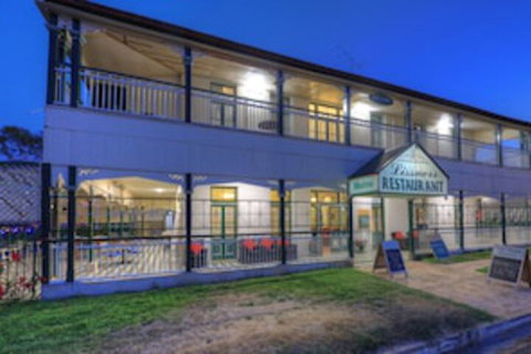 The Park Motel - Tourism Gold Coast 0