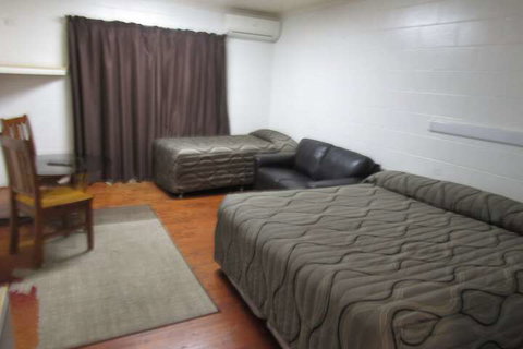 The Park Motel - Tourism Gold Coast 2