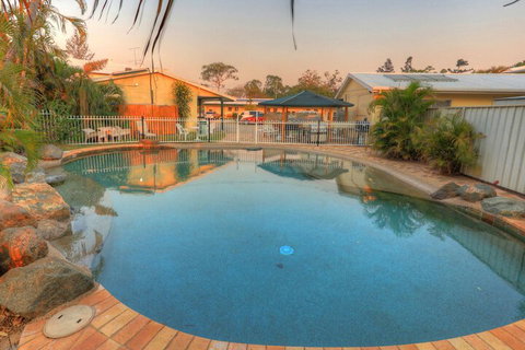 The Park Motel - Tourism Gold Coast 1