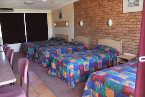 Nandewar Motor Inn - Tourism Gold Coast 3