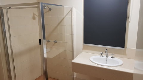 Royal Hotel Singleton - Tourism Gold Coast 4