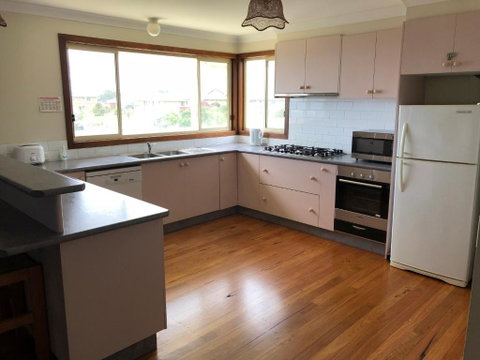 2 Jocelyn Street. Dalmeny - Tourism Gold Coast 4