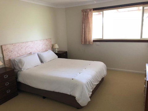2 Jocelyn Street. Dalmeny - Tourism Gold Coast 6