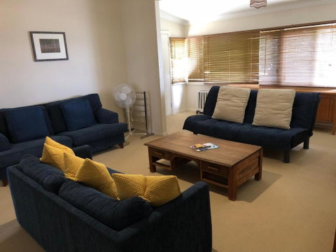 2 Jocelyn Street. Dalmeny - Tourism Gold Coast 5