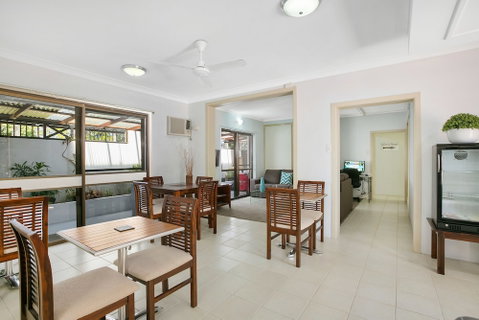 Cairns City Palms - Tourism Gold Coast 0