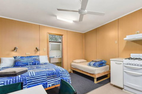 Millicent Hillview Caravan Park - Tourism Gold Coast 4