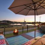 Lakeside Deck House - Tourism Gold Coast 0
