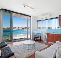 Bondi Vista Beachfront Apartment - Tourism Gold Coast