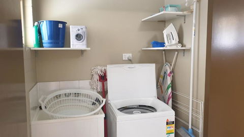 A City Retreat 2BR Apartment Reid Park Townsville - Tourism Gold Coast 2