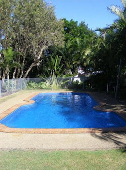 Bargara Beach Motor Inn - Tourism Gold Coast 0