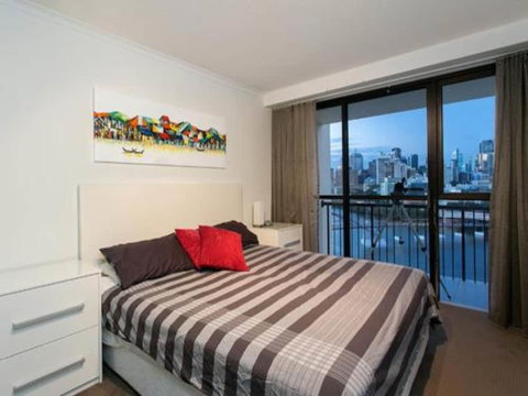 River Plaza Apartments - Tourism Gold Coast 1