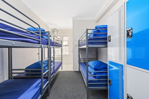 Ady's Place Backpackers - Tourism Gold Coast 3