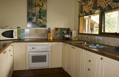 Banksia Park Cottages - Tourism Gold Coast 4