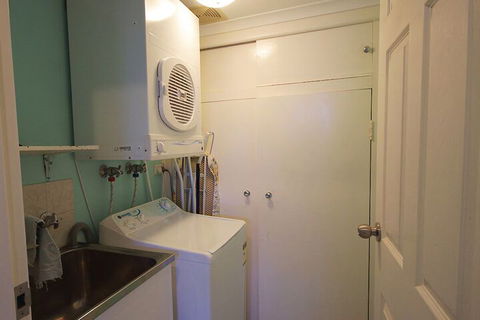 Pelican Place - Tourism Gold Coast 3