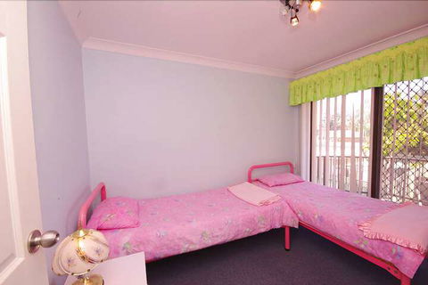 Pelican Place - Tourism Gold Coast 7