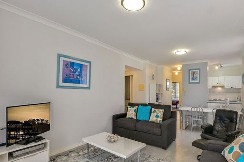 Ocean Palms - Tourism Gold Coast 1