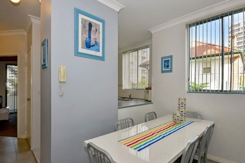 Ocean Palms - Tourism Gold Coast 5