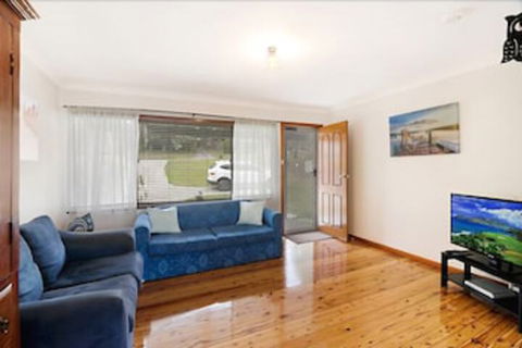 Budgewoi Cottage - Tourism Gold Coast 4