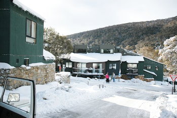 Cedar Creek 2 - Gold Coast 0