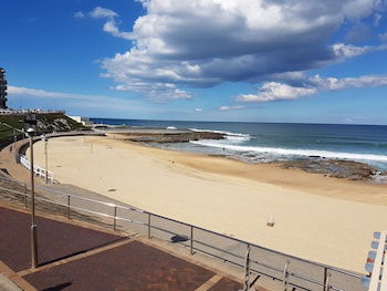 Newcastle Short Stay Apartments - Sandbar Newcastle Beach - Tourism Gold Coast 1