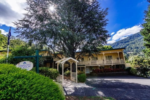 Warburton Lodge - Tourism Gold Coast 0