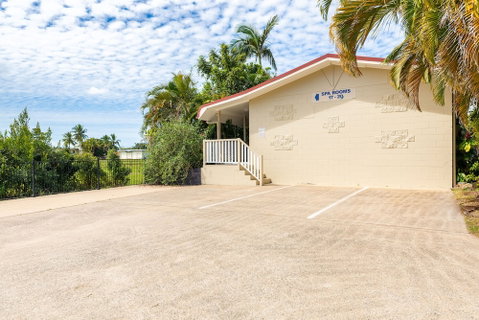 Motel Ingham - Tourism Gold Coast 2
