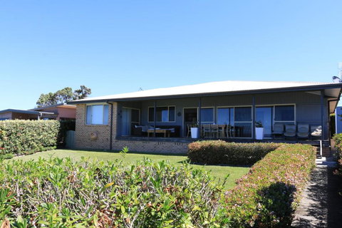 Bunkys By The Sea Holiday House - Tourism Gold Coast 1