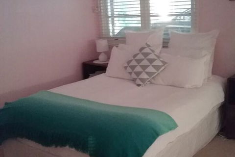 Langley Cottage B & B - Tourism Gold Coast 4